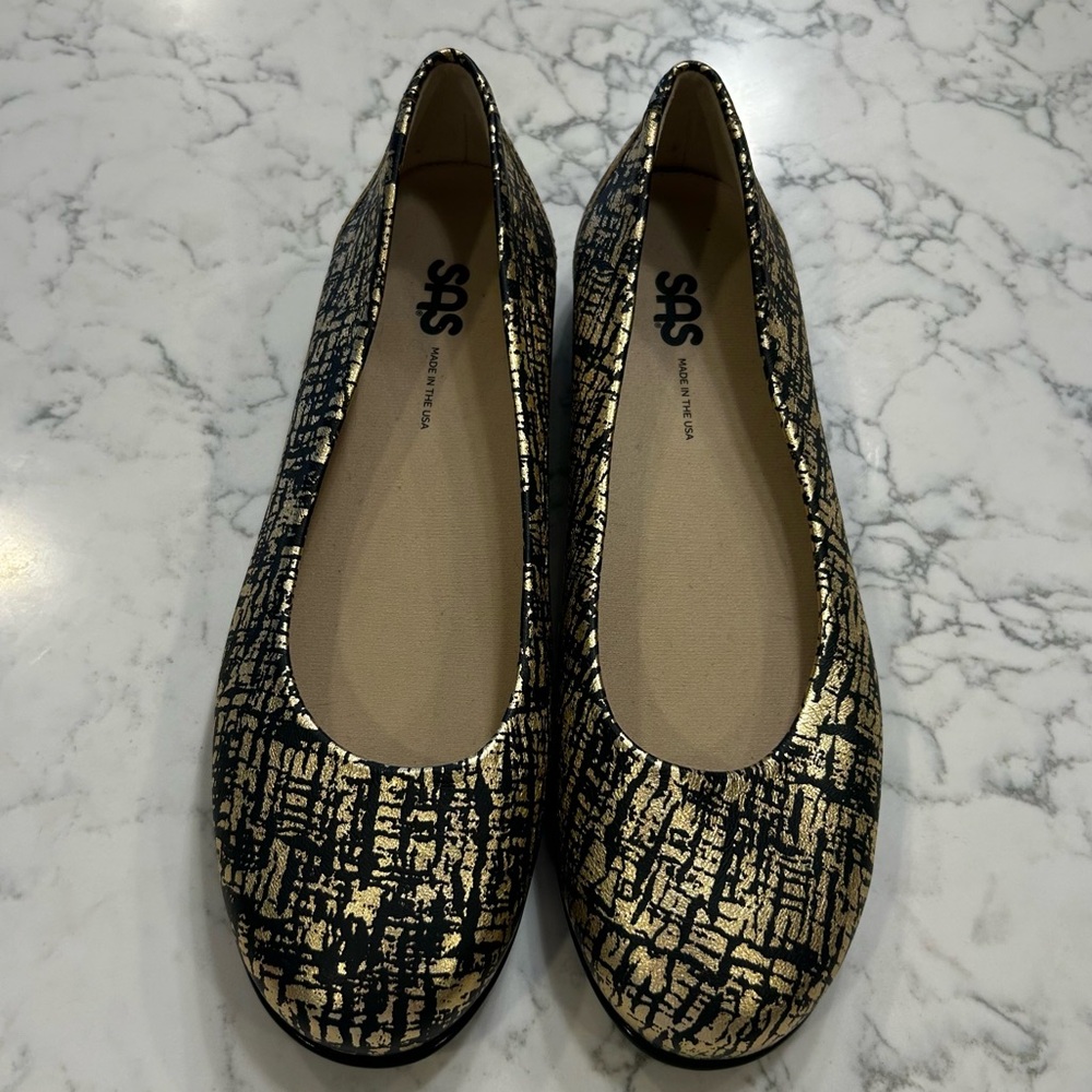 SAS Scenic Black‎ & Gold Comfort Shoes Flats Size 8.5
